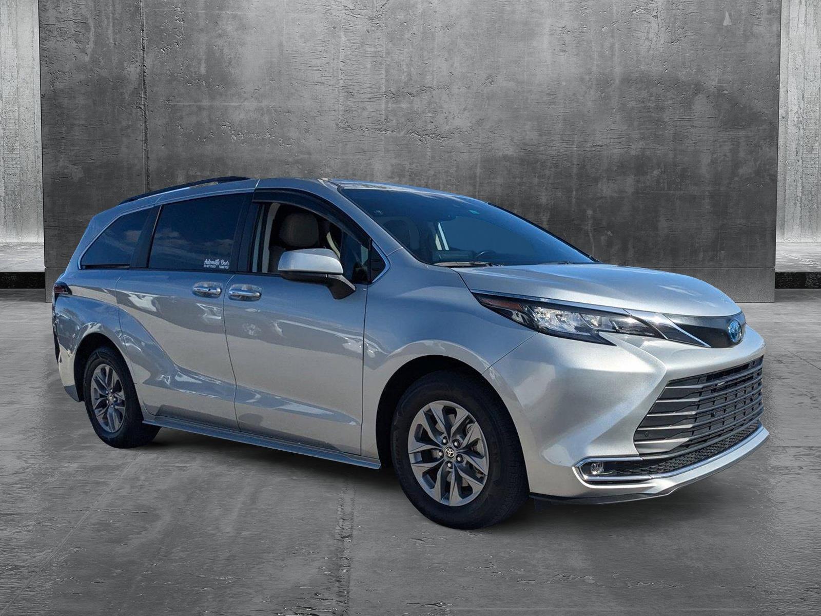 2022 Toyota Sienna Vehicle Photo in Winter Park, FL 32792