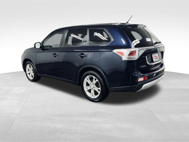 2015 Mitsubishi Outlander Vehicle Photo in MEDINA, OH 44256-9631