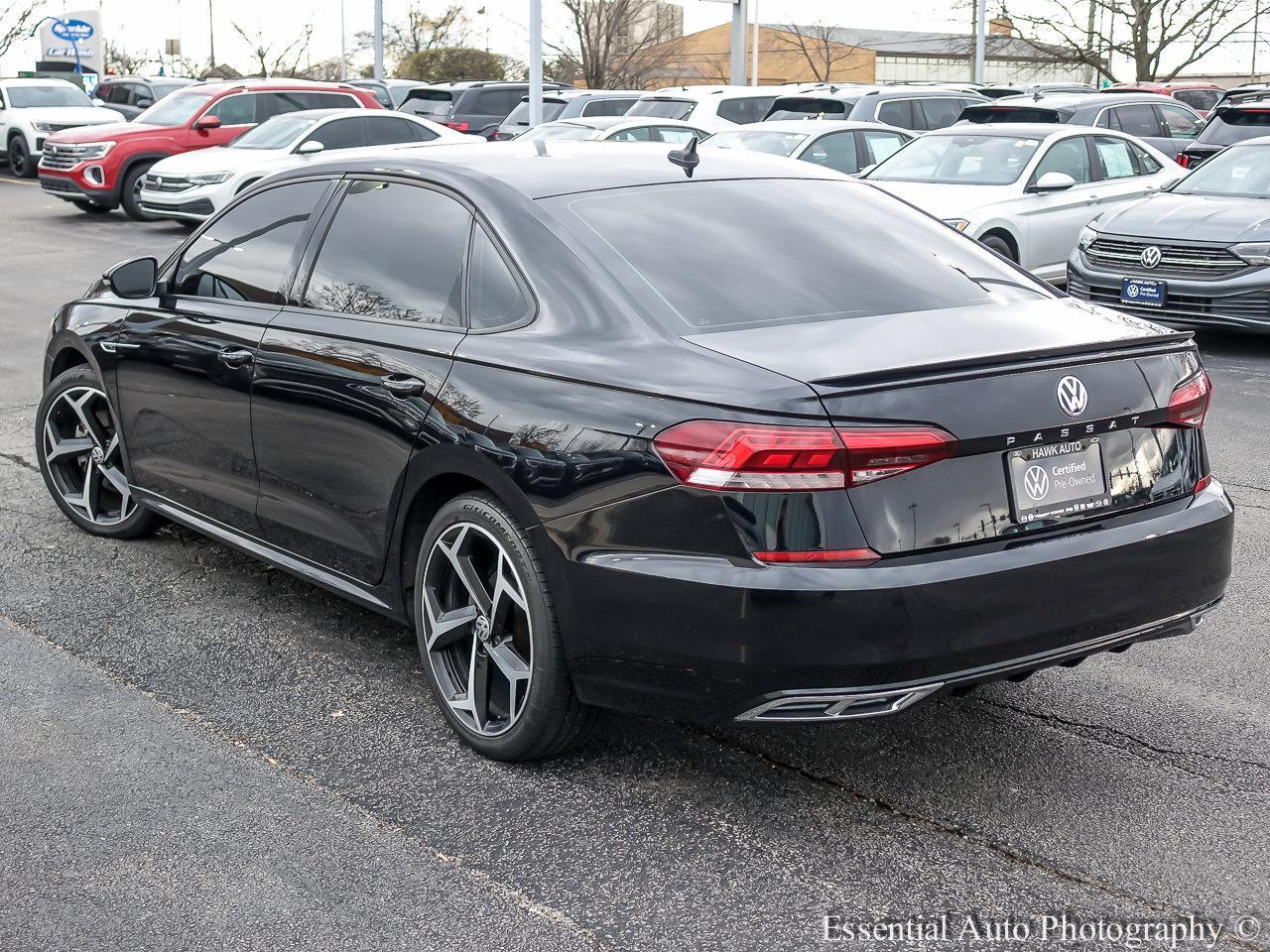 2022 Volkswagen Passat Vehicle Photo in Saint Charles, IL 60174