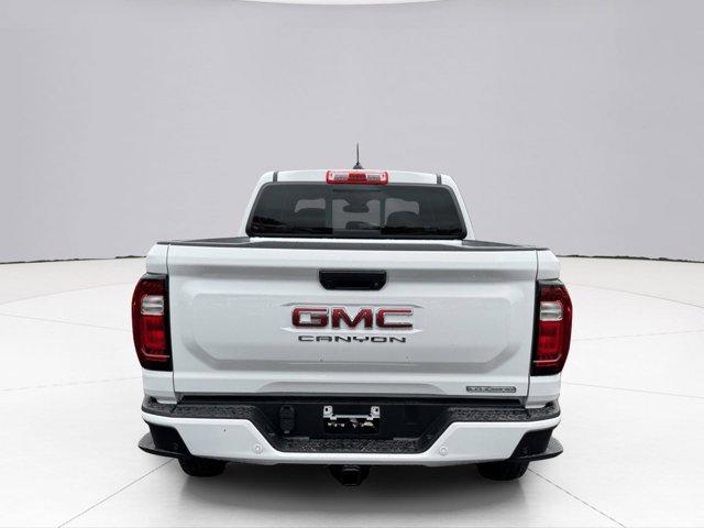 2024 GMC Canyon Vehicle Photo in LEOMINSTER, MA 01453-2952