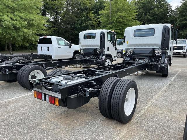 2025 Chevrolet 5500 XG LCF Gas Vehicle Photo in ALCOA, TN 37701-3235