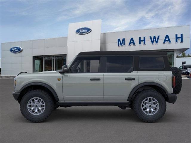 2024 Ford Bronco Vehicle Photo in Mahwah, NJ 07430-1343