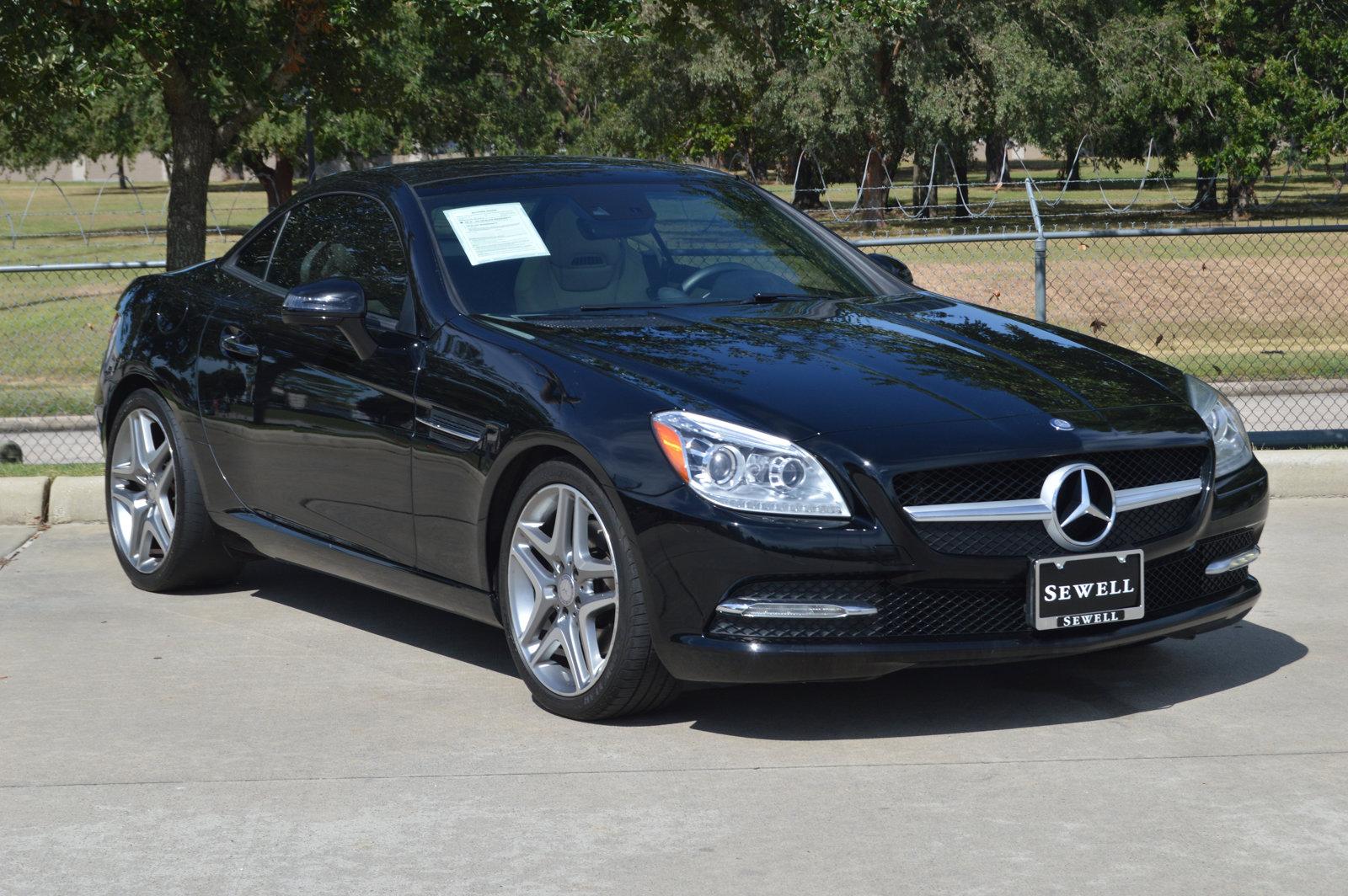 2016 Mercedes-Benz SLK Vehicle Photo in Houston, TX 77090