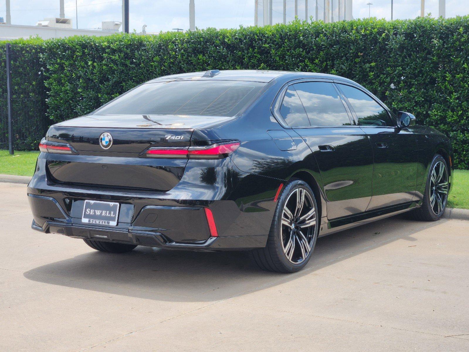 2024 BMW 740i Vehicle Photo in GRAPEVINE, TX 76051