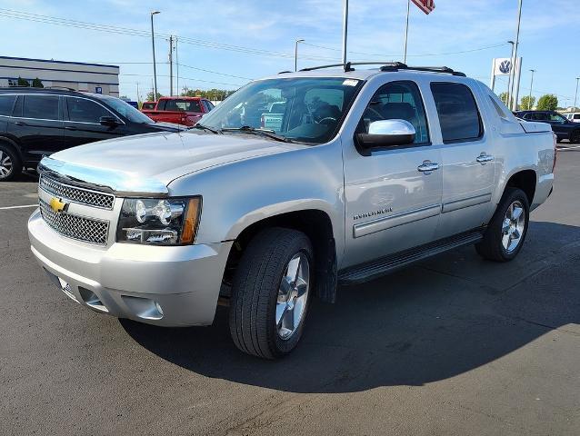 2012 Chevrolet Avalanche Vehicle Photo in GREEN BAY, WI 54304-5303