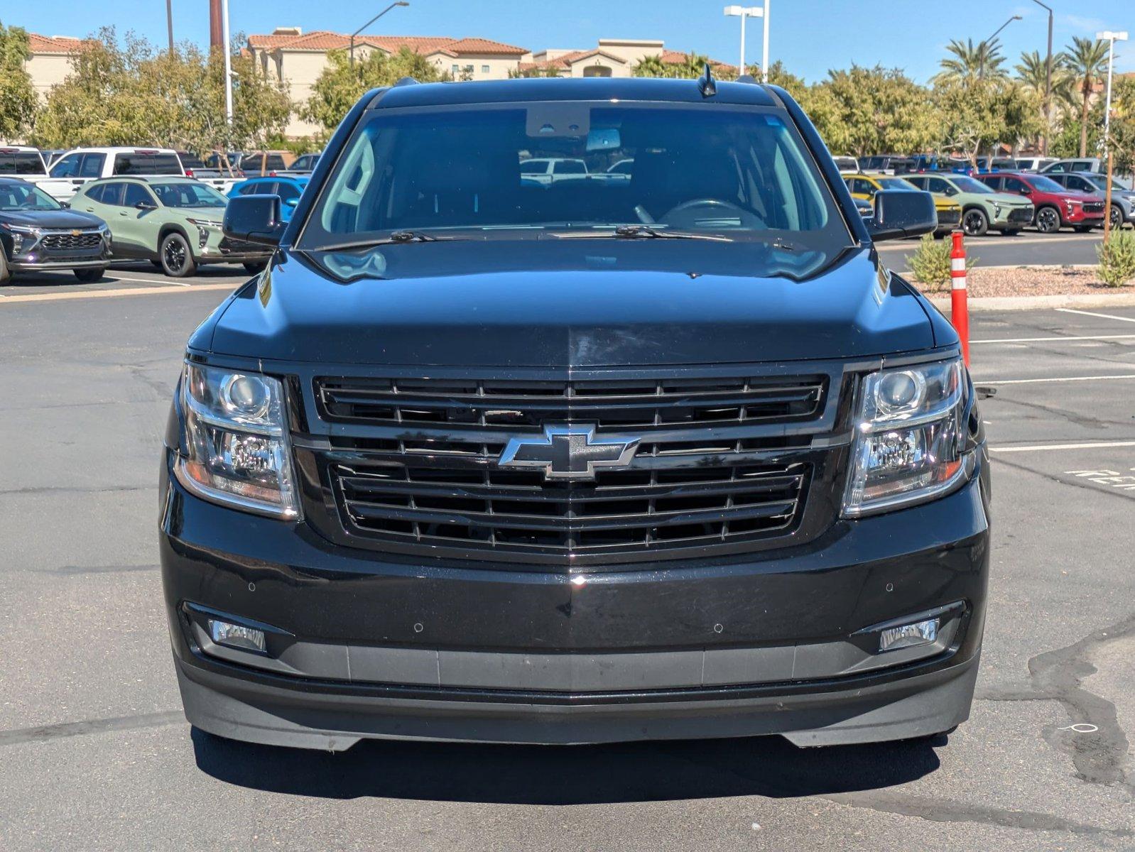 Used 2019 Chevrolet Suburban Premier with VIN 1GNSCJKCXKR146215 for sale in Gilbert, AZ