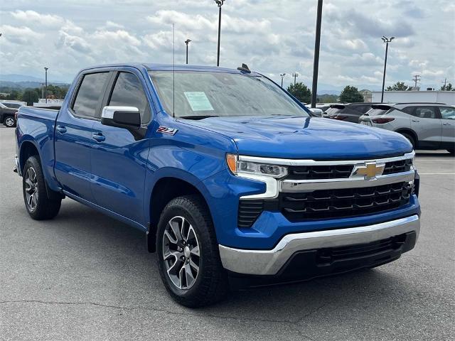 2022 Chevrolet Silverado 1500 Vehicle Photo in ALCOA, TN 37701-3235