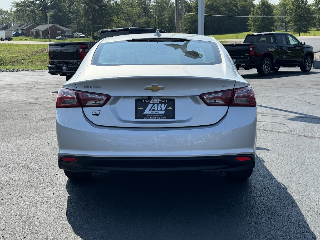 2022 Chevrolet Malibu Vehicle Photo in BOONVILLE, IN 47601-9633