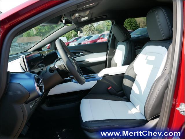 2024 Chevrolet Equinox EV Vehicle Photo in MAPLEWOOD, MN 55119-4794