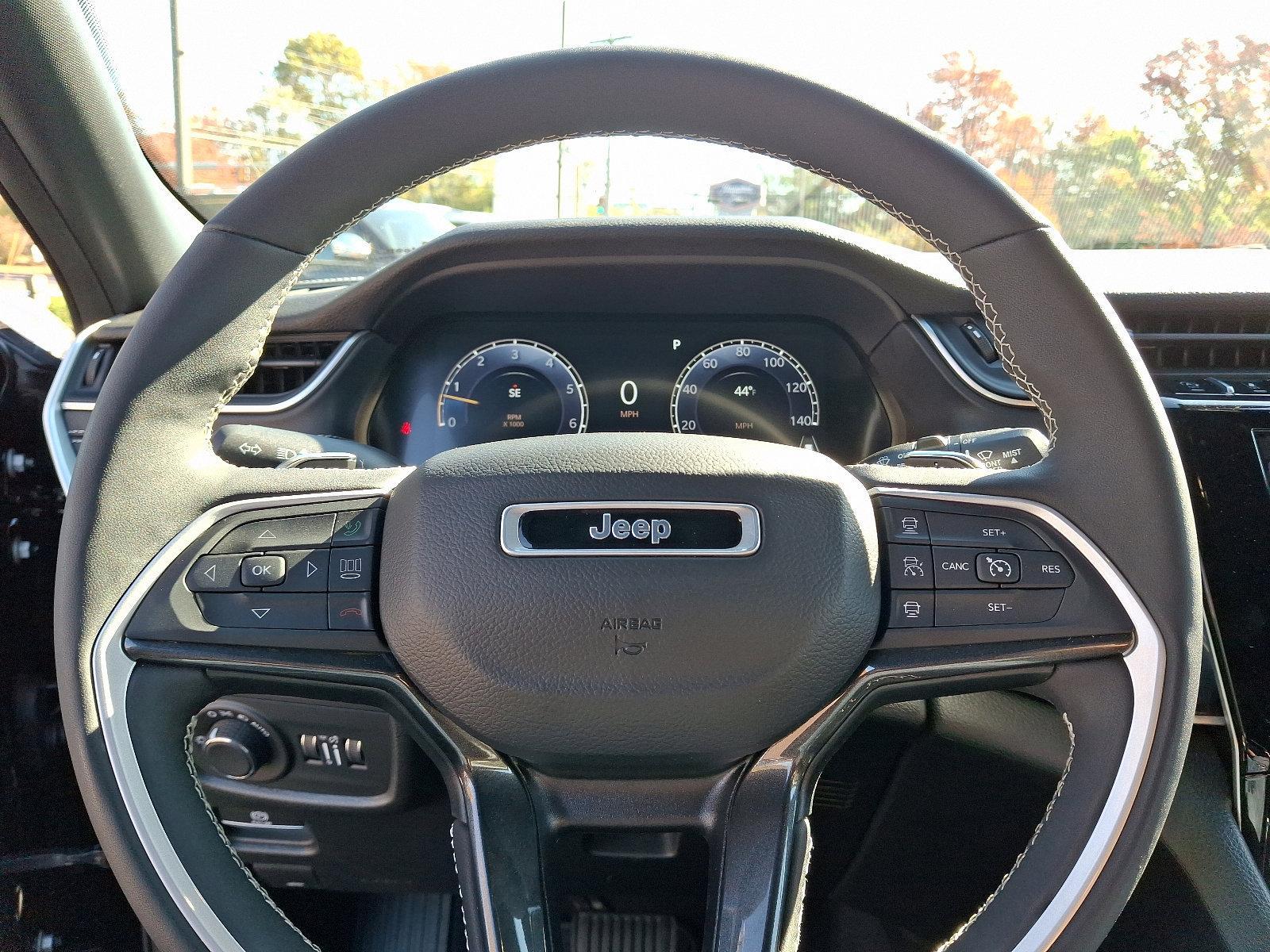 2023 Jeep Grand Cherokee L Vehicle Photo in Willow Grove, PA 19090