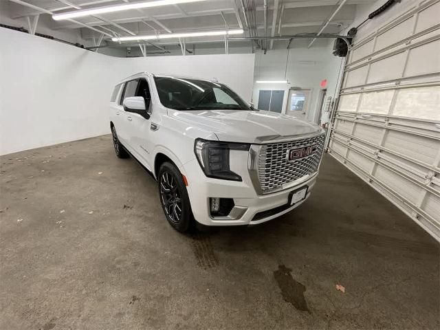 2021 GMC Yukon XL Vehicle Photo in PORTLAND, OR 97225-3518