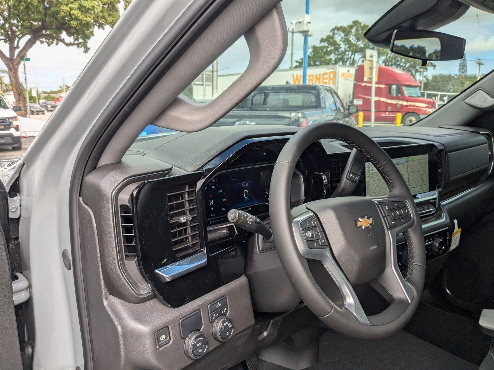 2024 Chevrolet Silverado 1500 Vehicle Photo in MIAMI, FL 33134-2699