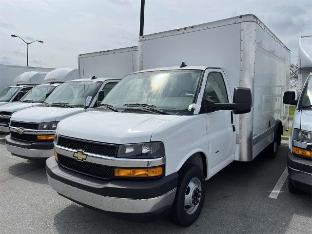 2023 Chevrolet Express Commercial Cutaway Vehicle Photo in ALCOA, TN 37701-3235