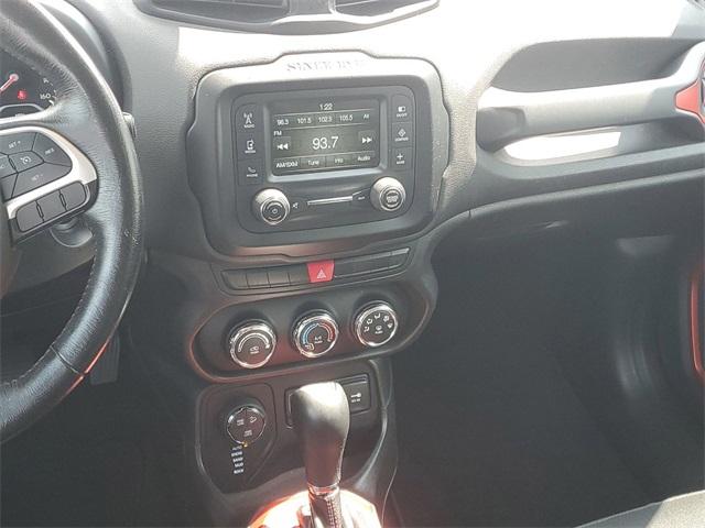 2015 Jeep Renegade Vehicle Photo in GRAND BLANC, MI 48439-8139