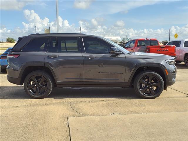 2024 Jeep Grand Cherokee Vehicle Photo in ROSENBERG, TX 77471