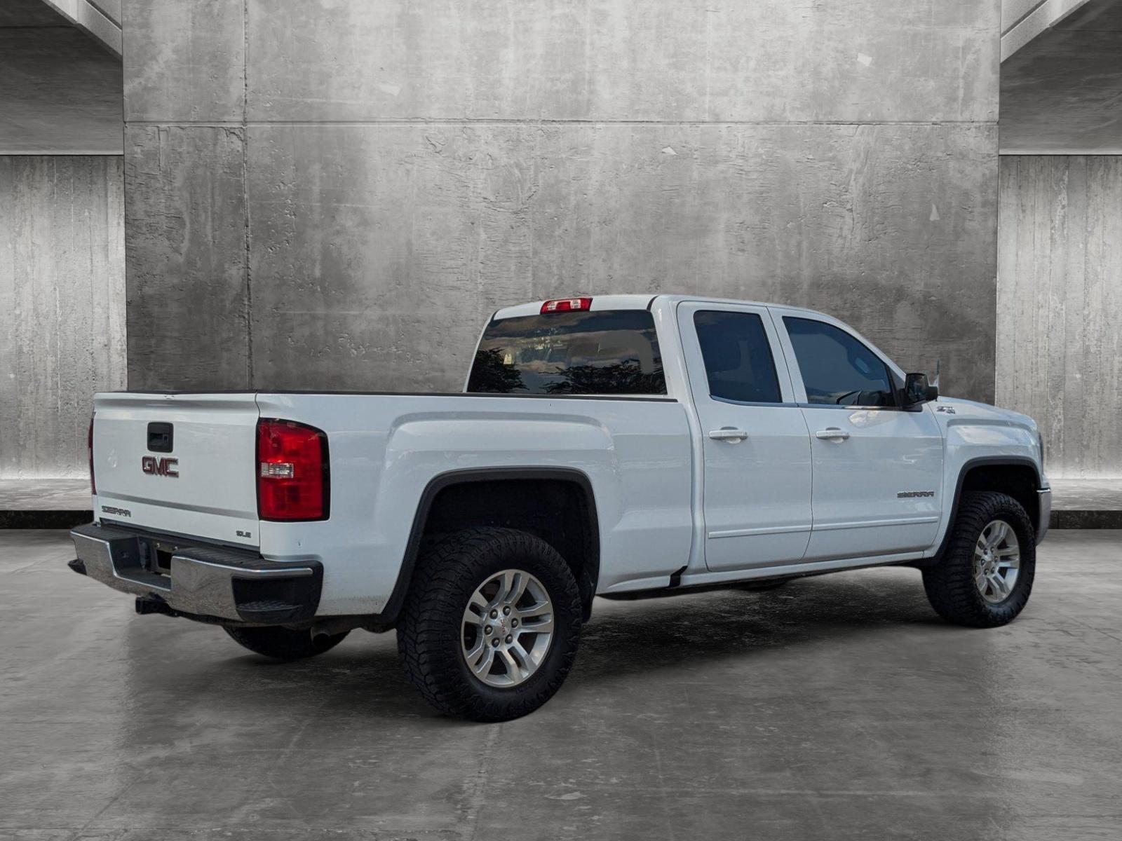 2017 GMC Sierra 1500 Vehicle Photo in St. Petersburg, FL 33713