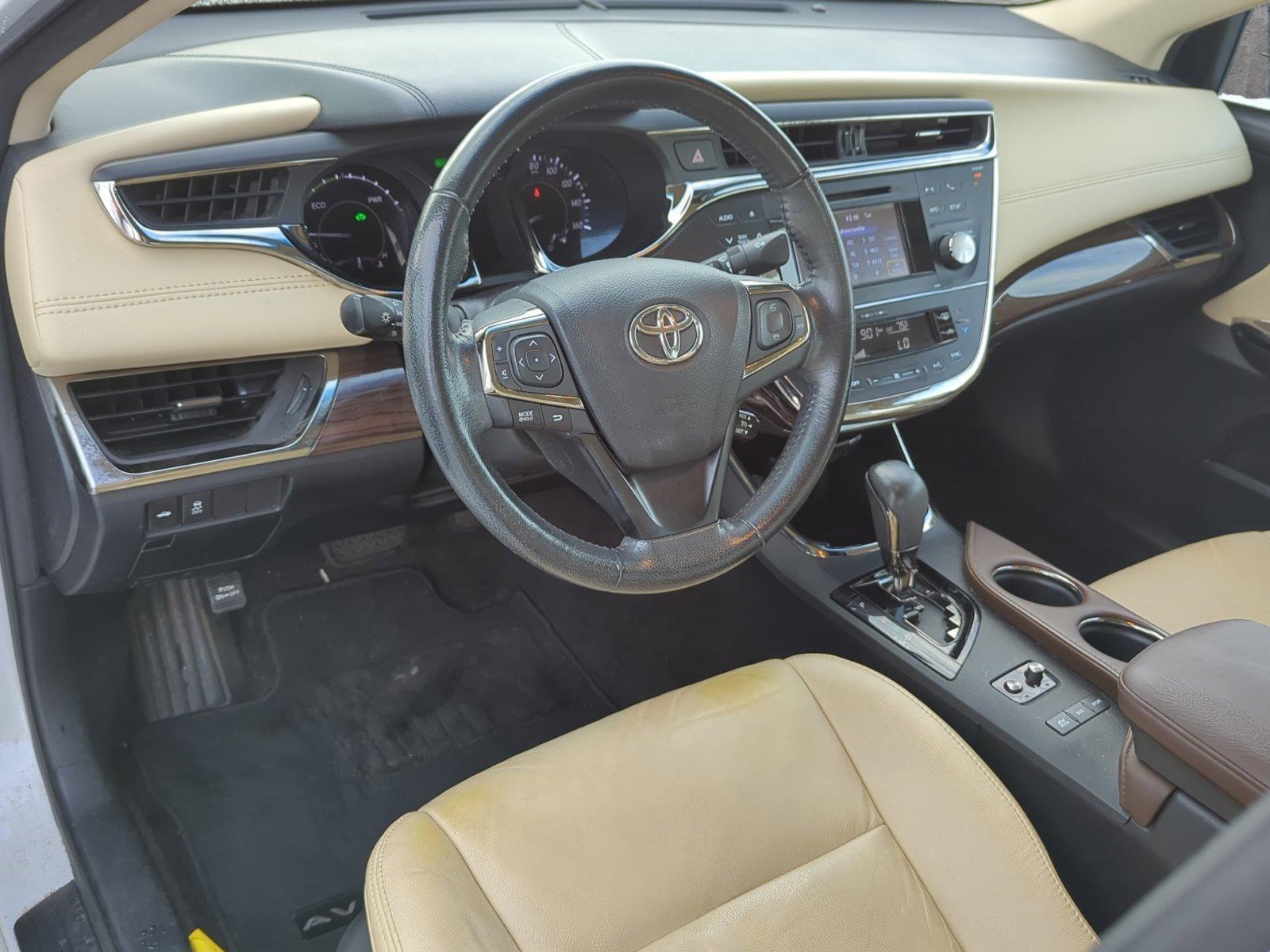 2013 Toyota Avalon Hybrid Vehicle Photo in Ft. Myers, FL 33907