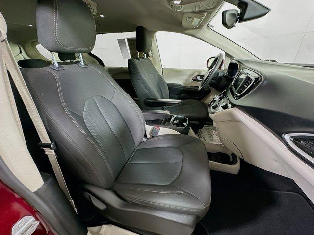 2018 Chrysler Pacifica Vehicle Photo in Doylsetown, PA 18901