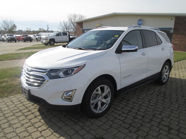 Used 2020 Chevrolet Equinox Premier with VIN 3GNAXNEV6LS577170 for sale in Audubon, IA