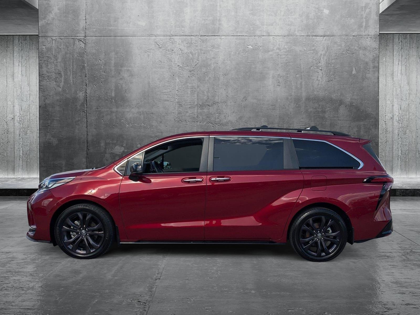 2022 Toyota Sienna Vehicle Photo in Winter Park, FL 32792