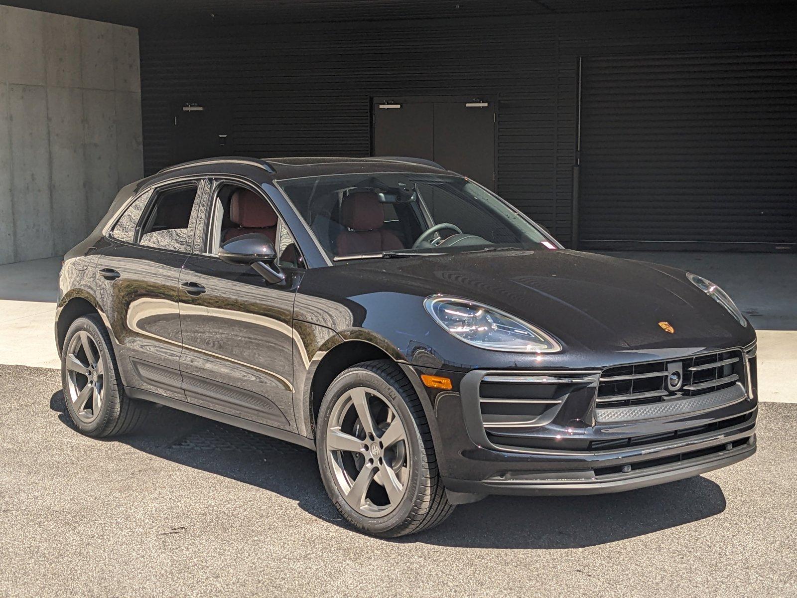 2024 Porsche Macan Vehicle Photo in TIMONIUM, MD 21093-2300