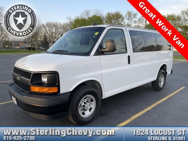 2017 Chevrolet Express Cargo Van Vehicle Photo in STERLING, IL 61081-1198