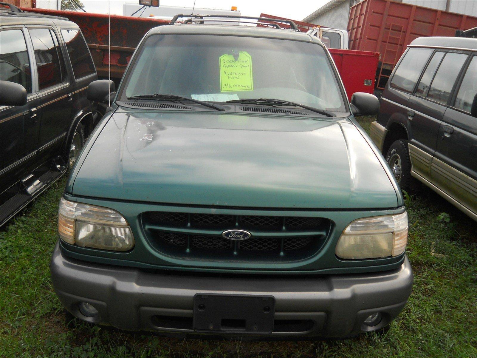 Used 2000 Ford Explorer Sport SPORT with VIN 1FMYU70E1YUA98709 for sale in Delavan, IL