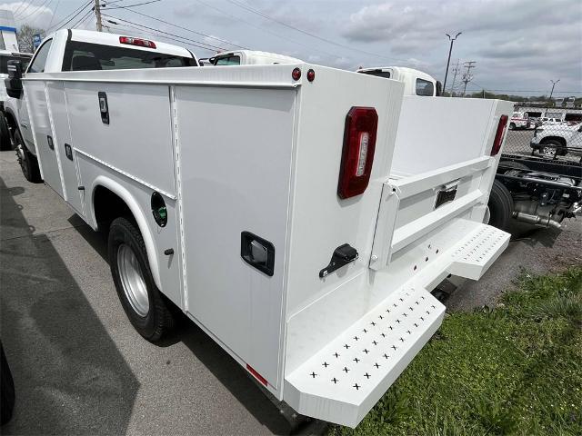 2024 Chevrolet Silverado 3500 HD CC Vehicle Photo in ALCOA, TN 37701-3235