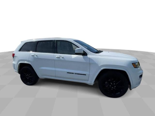 Used 2018 Jeep Grand Cherokee Altitude with VIN 1C4RJEAG1JC216582 for sale in Thompsontown, PA