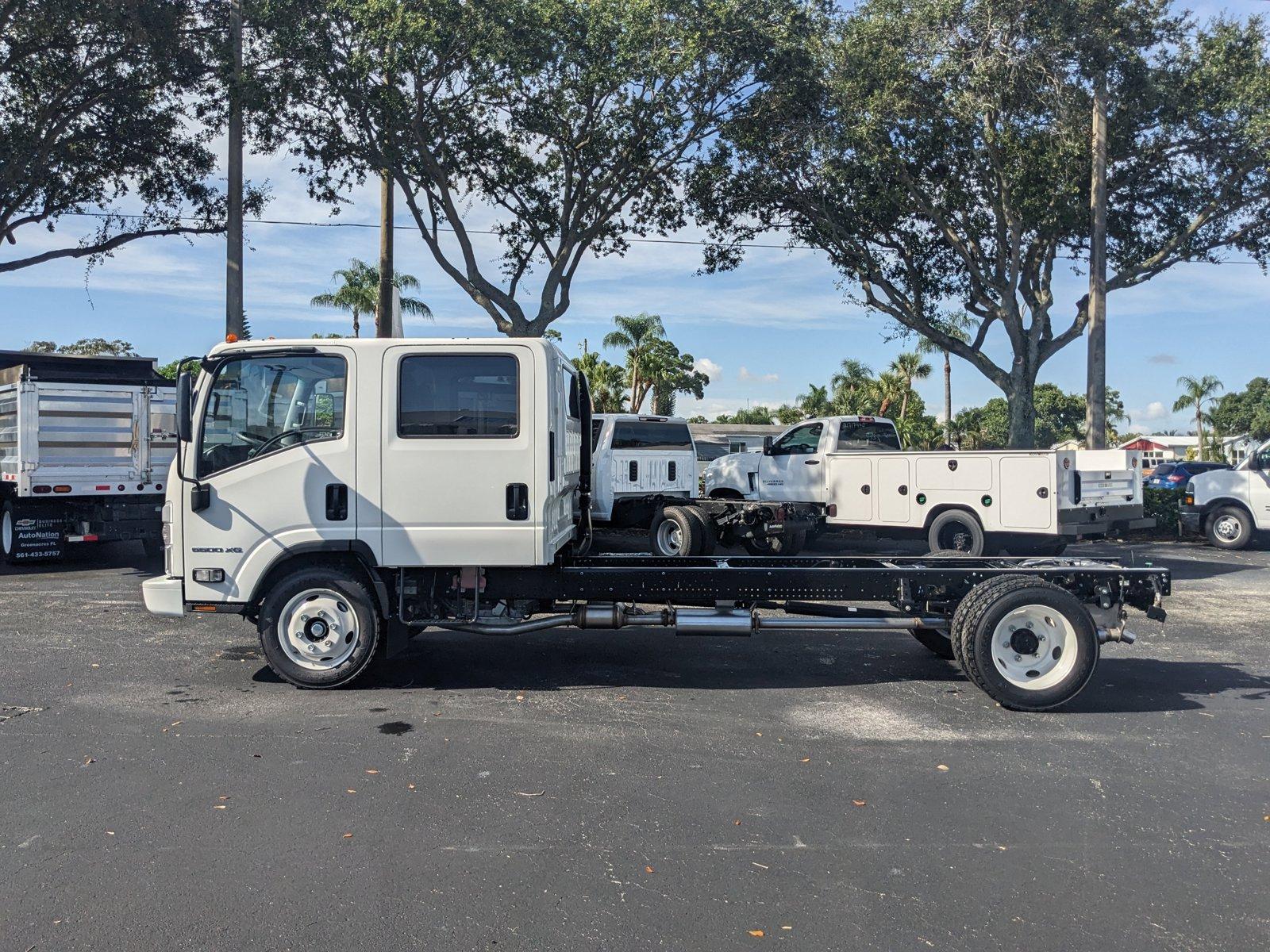 2025 Chevrolet 5500 XG LCF Gas Vehicle Photo in GREENACRES, FL 33463-3207