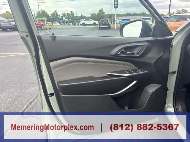 2025 Chevrolet Trax Vehicle Photo in VINCENNES, IN 47591-5519