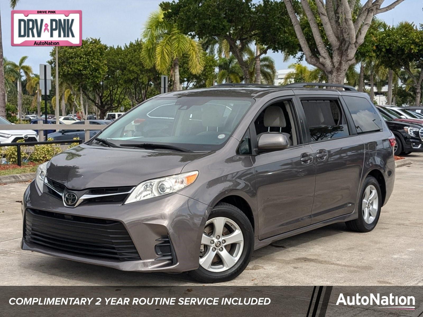 2020 Toyota Sienna Vehicle Photo in Davie, FL 33331