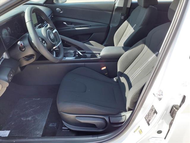 2024 Hyundai ELANTRA Vehicle Photo in Peoria, IL 61615