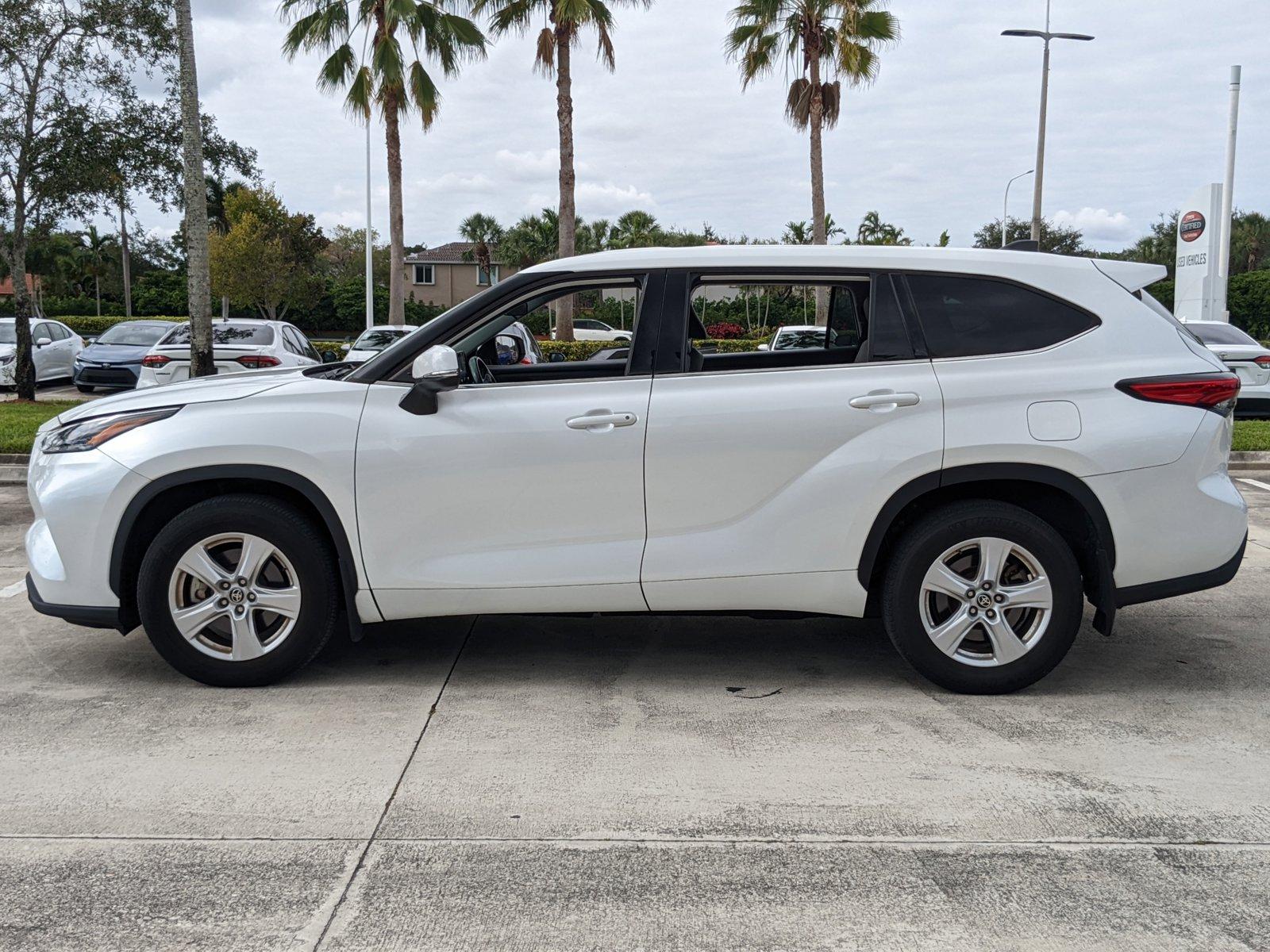 2022 Toyota Highlander Vehicle Photo in Davie, FL 33331