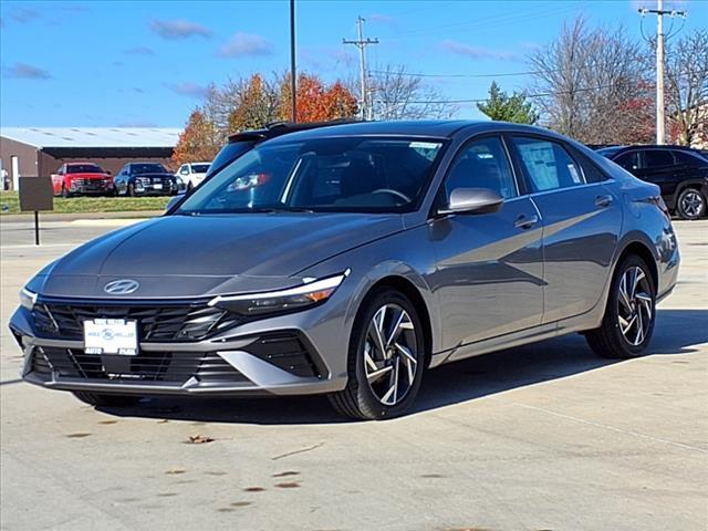 2025 Hyundai ELANTRA Vehicle Photo in Peoria, IL 61615