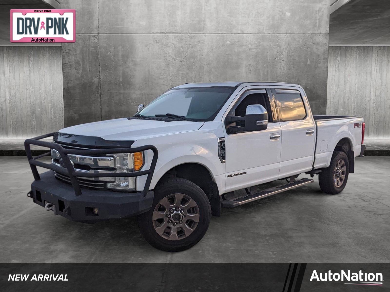 2017 Ford Super Duty F-250 SRW Vehicle Photo in PEMBROKE PINES, FL 33024-6534