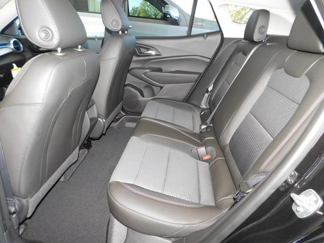 2025 Chevrolet Trax Vehicle Photo in GATESVILLE, TX 76528-2745