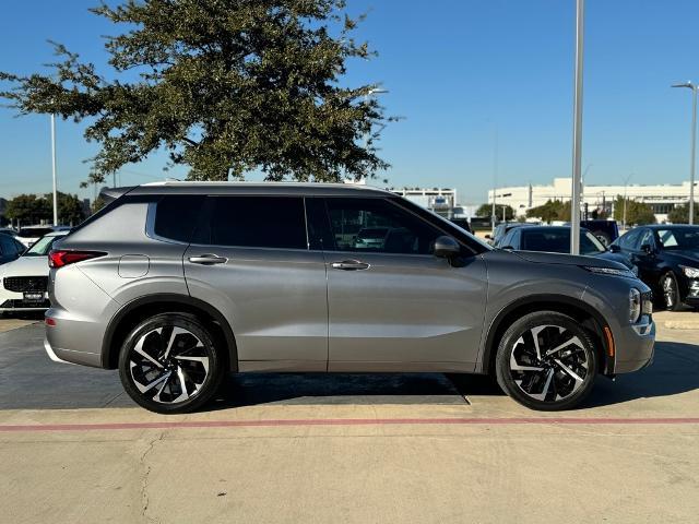 2022 Mitsubishi Outlander Vehicle Photo in Grapevine, TX 76051