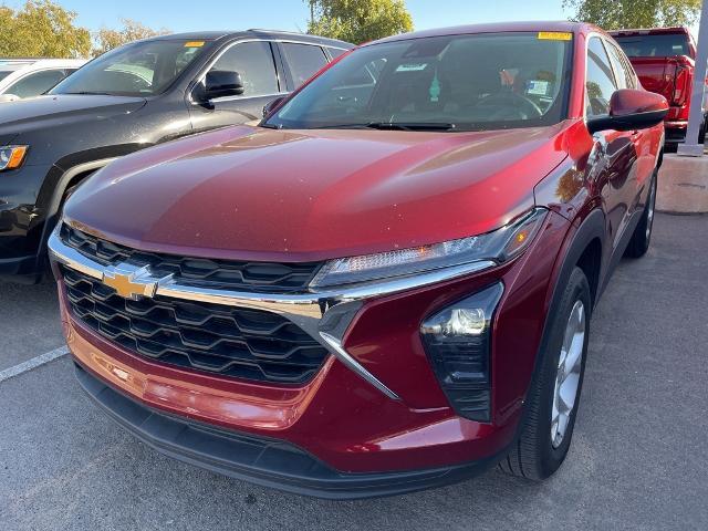 2024 Chevrolet Trax Vehicle Photo in GOODYEAR, AZ 85338-1310