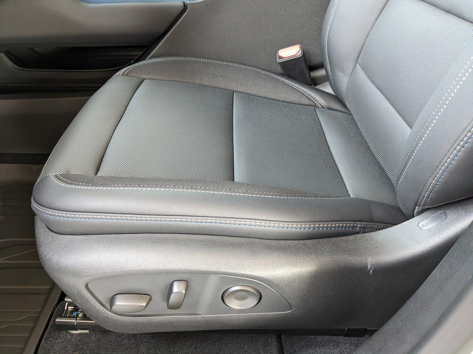 2024 Chevrolet Equinox EV Vehicle Photo in VALENCIA, CA 91355-1705