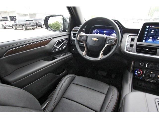 2024 Chevrolet Suburban Vehicle Photo in ROSENBERG, TX 77471-5675