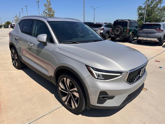 2023 Volvo XC40 Vehicle Photo in Grapevine, TX 76051