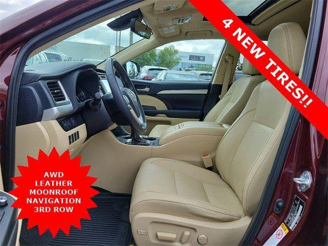 2019 Toyota Highlander Vehicle Photo in Willow Grove, PA 19090