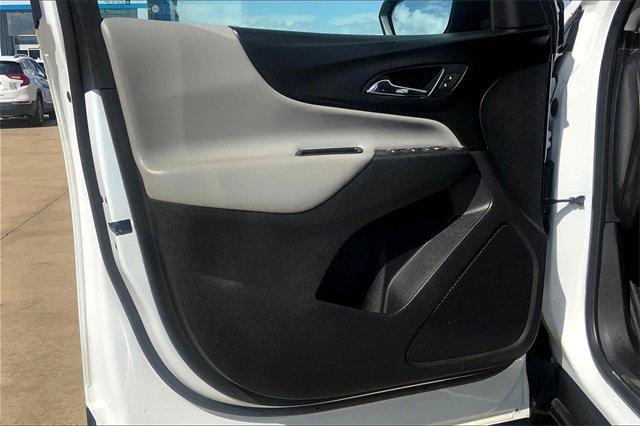 2021 Chevrolet Equinox Vehicle Photo in TOPEKA, KS 66609-0000