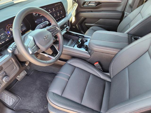 2025 Chevrolet Suburban Vehicle Photo in ENNIS, TX 75119-5114