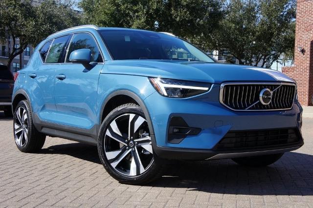 2023 Volvo XC40 Vehicle Photo in Houston, TX 77007