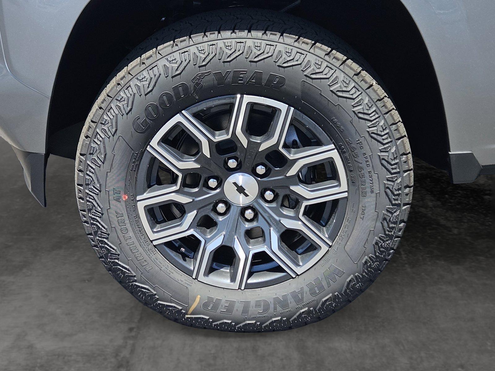 2024 Chevrolet Colorado Vehicle Photo in GILBERT, AZ 85297-0446