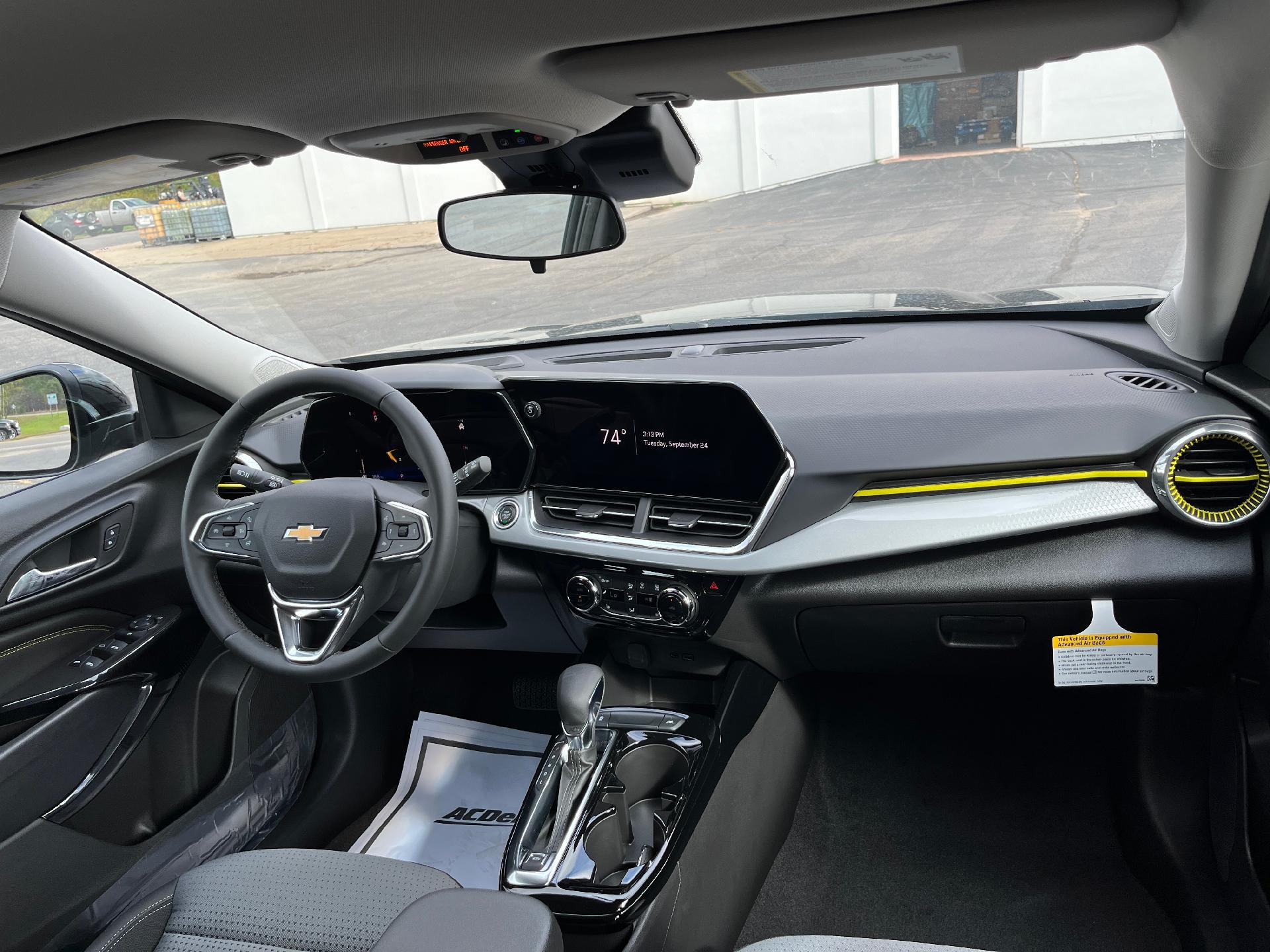 2025 Chevrolet Trax Vehicle Photo in CLARE, MI 48617-9414