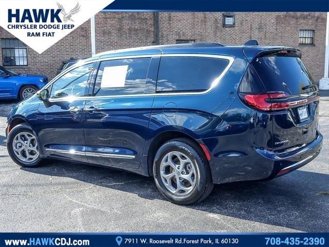 2023 Chrysler Pacifica Vehicle Photo in Plainfield, IL 60586