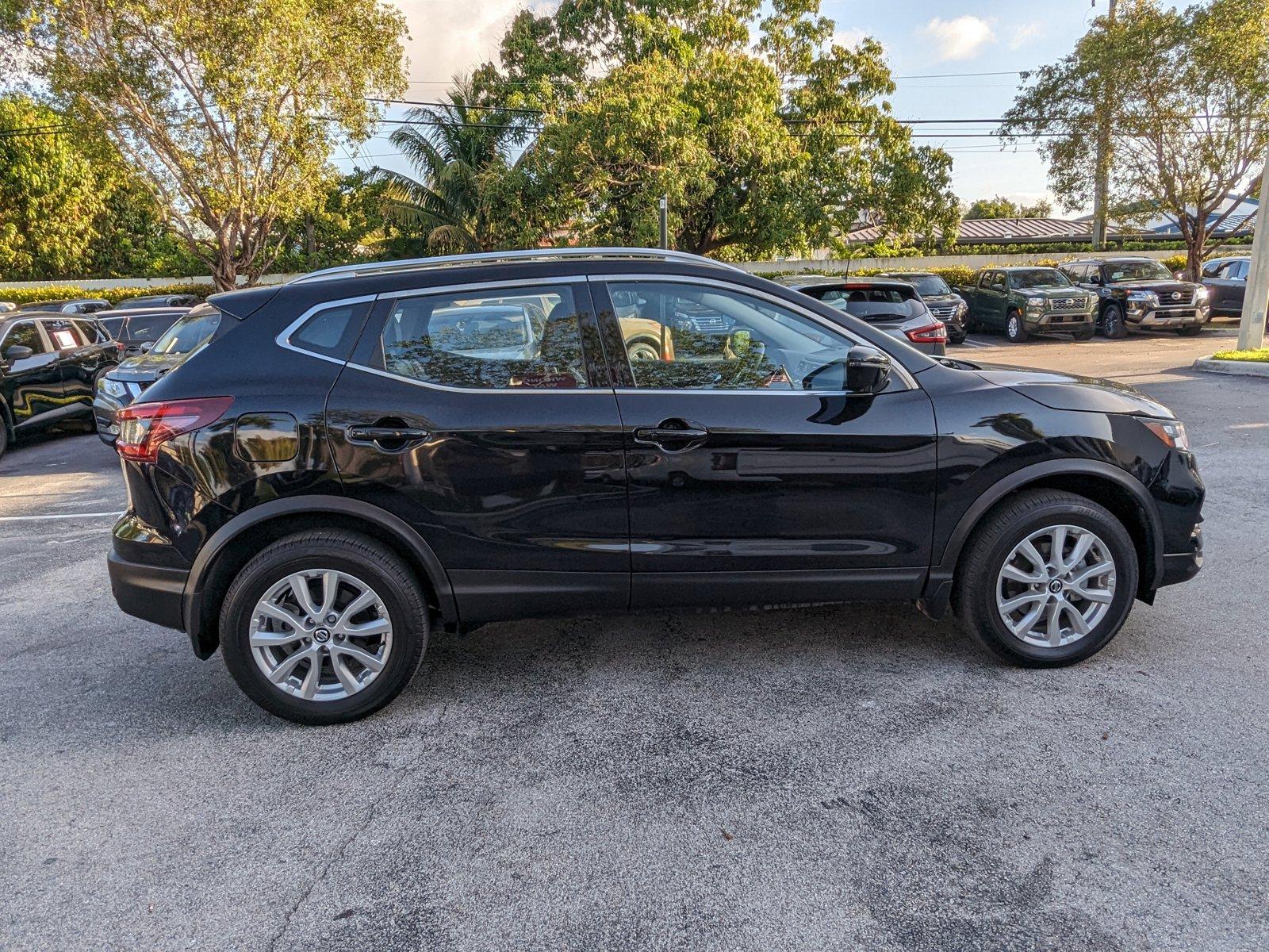 2022 Nissan Rogue Sport Vehicle Photo in Miami, FL 33135